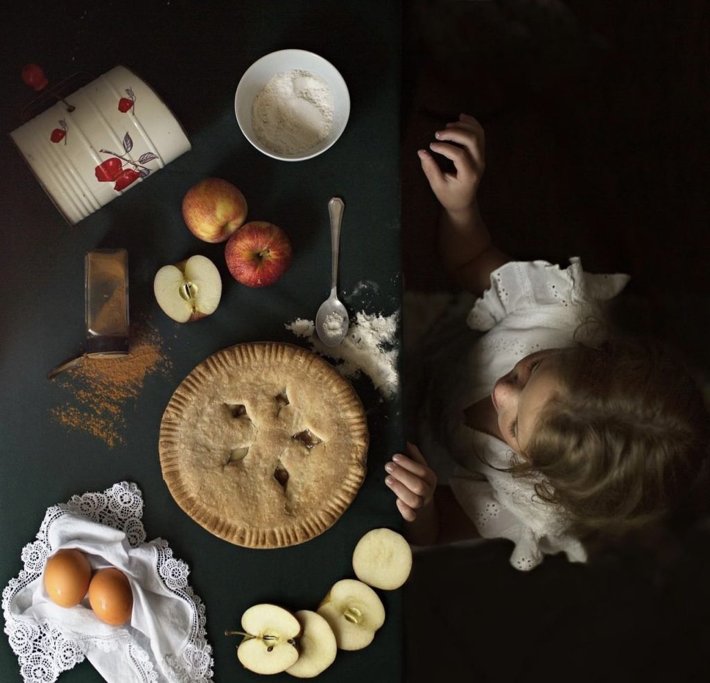 Photographing Thanksgiving Apple Pie Making